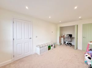 Photo 19- click for photo gallery